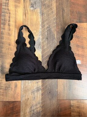 Pink Lily Scalloped Black Crochet Swimsuit Top